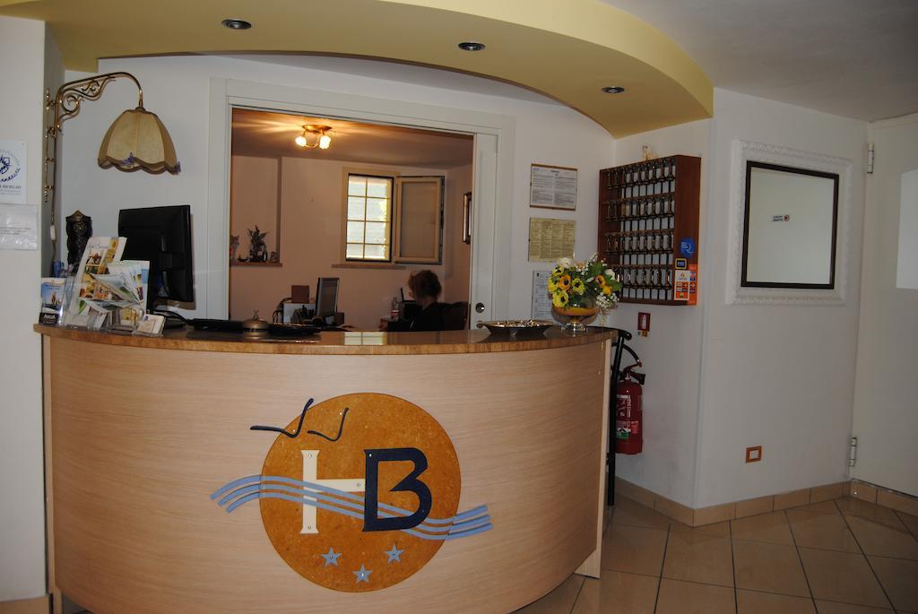 Hotel Bamar Пинарела Екстериор снимка